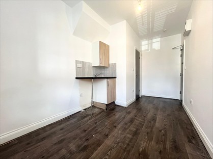 Studio Flat, Knapmill Road, SE6