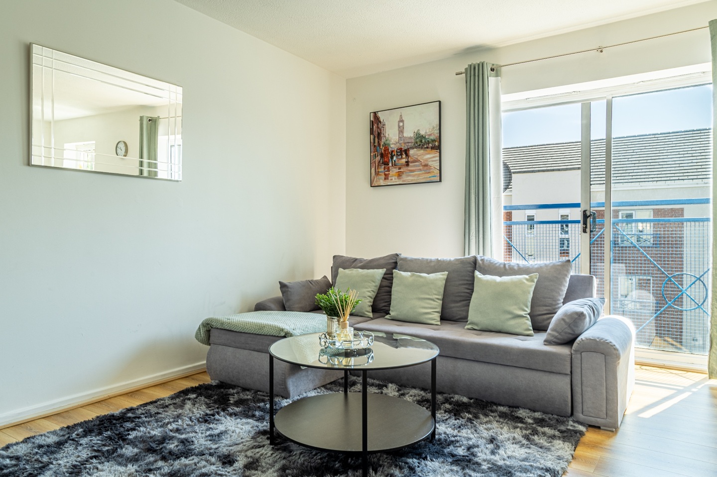 3 Bed Flat, Stretford Road, M15