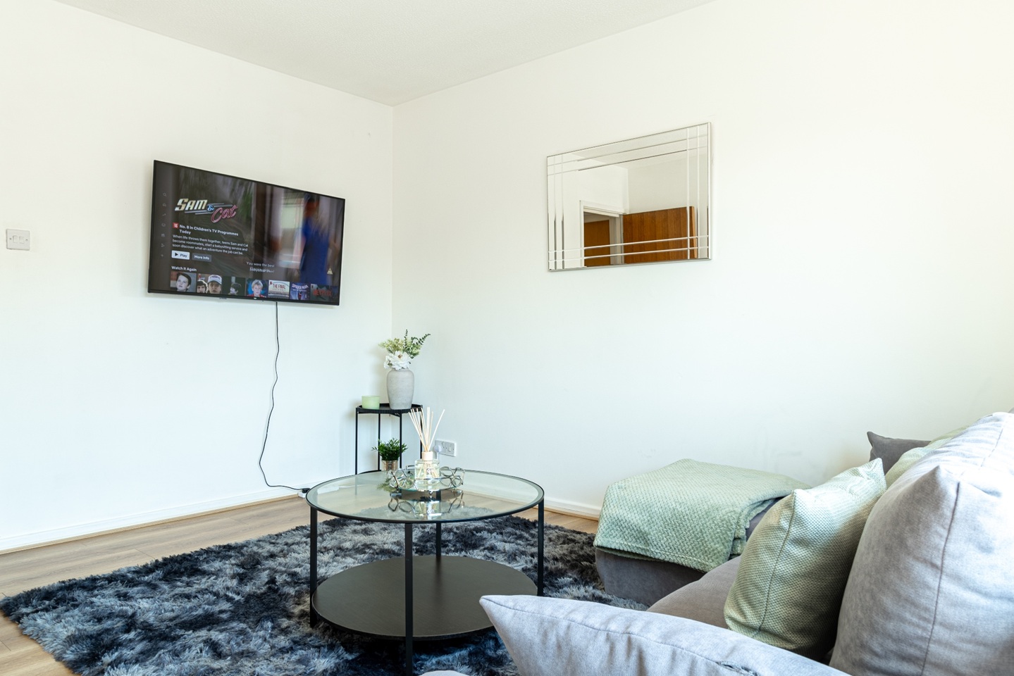 3 Bed Flat, Stretford Road, M15 photo 4