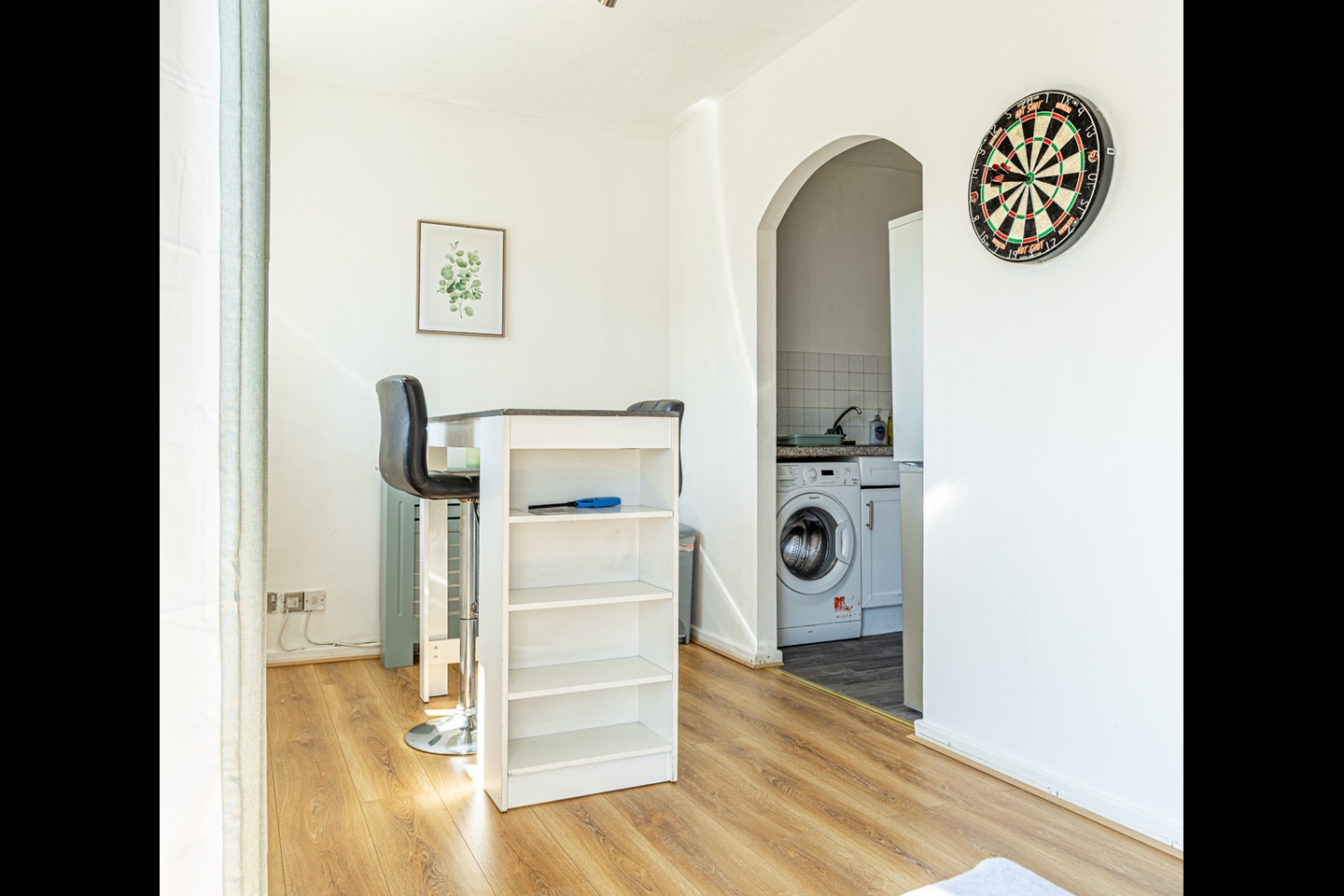 3 Bed Flat, Stretford Road, M15 photo 5