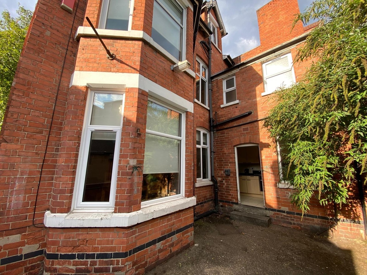 10 Bed Detached House, Derby Road, NG7, N1 7GU