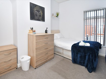 Room in a Shared House, Walthall Street, CW2