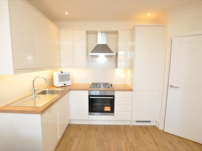 1 Bed Flat, High Road, N2