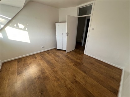 3 Bed Flat, Crayford Way, DA1