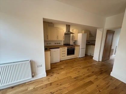 2 Bed Flat, London Road, TN19