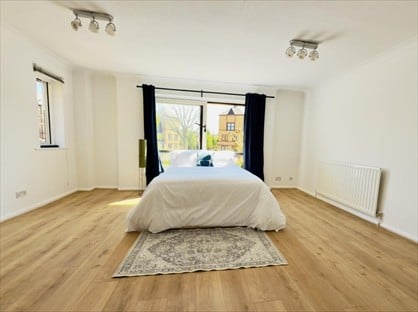Room in a Shared Flat, Welland Mews, E1W