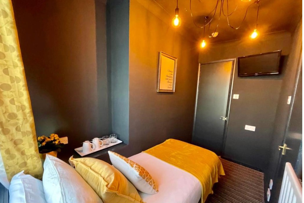 Additional image 7 of 1 Bed Flat, Hotel Rooms Ensuite, BN2, N1 7GU