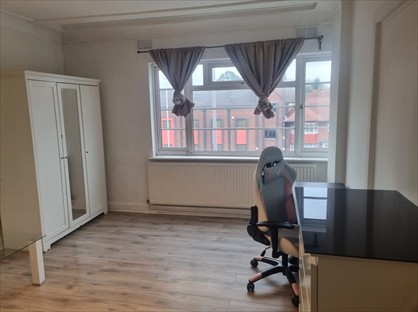 Room in a Shared House, Kennyland Court, NW4