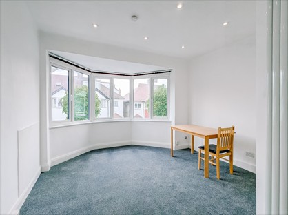 2 Bed Flat, Saint Georges Road, NW11