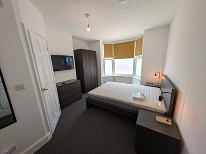 Room in a Shared House, High Street, SO50