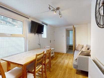 6 Bed Semi-Detached House, Sutherland Square, SE17