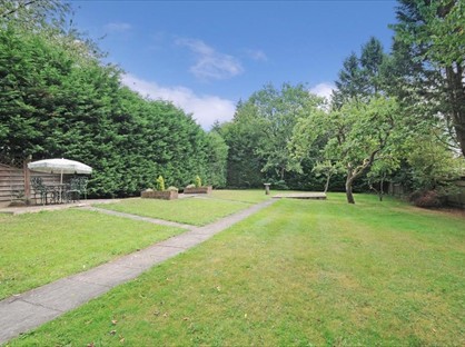 1 Bed Flat, Bramble Lane, HP7