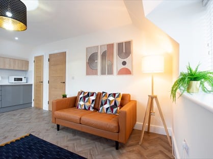 1 Bed Flat, Short Term Accommodation, CO12