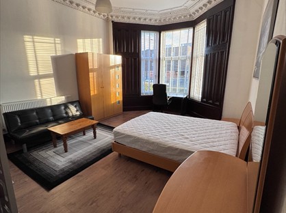 Studio Flat, Paisley Rd West, G51