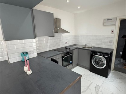 Studio Flat, Woodsley Road, LS3