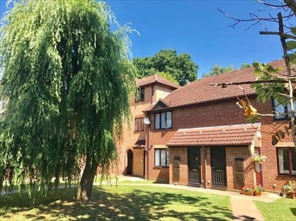 2 Bed Flat, Nursery Gardens, SO53