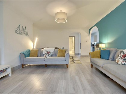 1 Bed Flat, Georgina Court, PO5