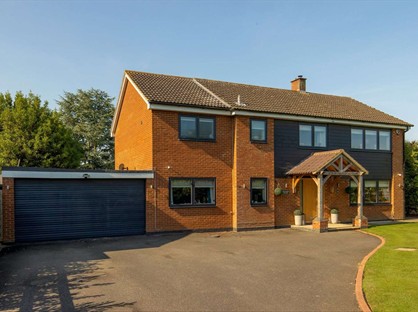 5 Bed Detached House, High Street, PE19