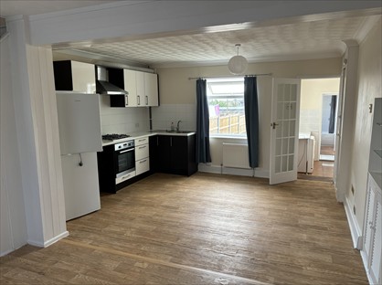 3 Bed End Terrace, Main Road, CO12