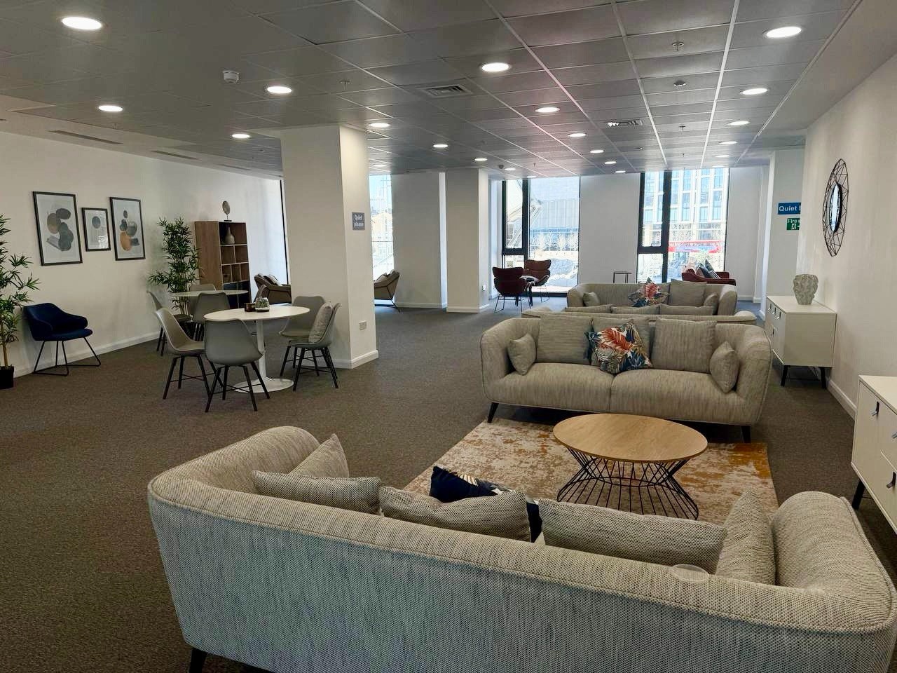 1 Bed Flat, Damac South Tower, SW8 photo 2