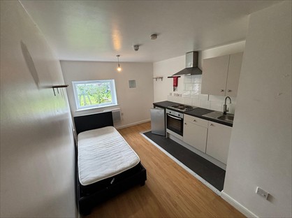 Studio Flat, Kendal Court, BN9