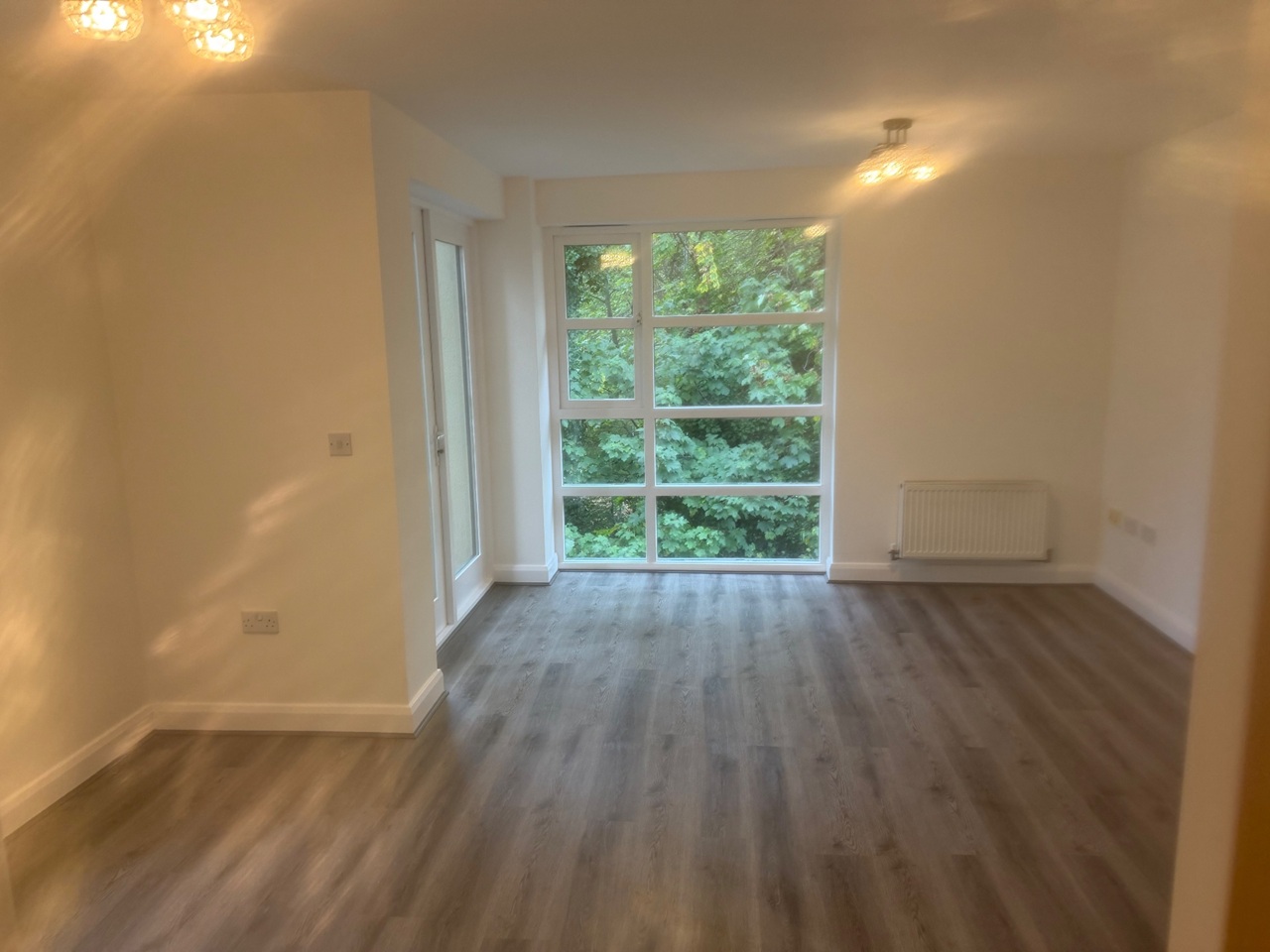 2 Bed Flat, Glade Park Court, L8