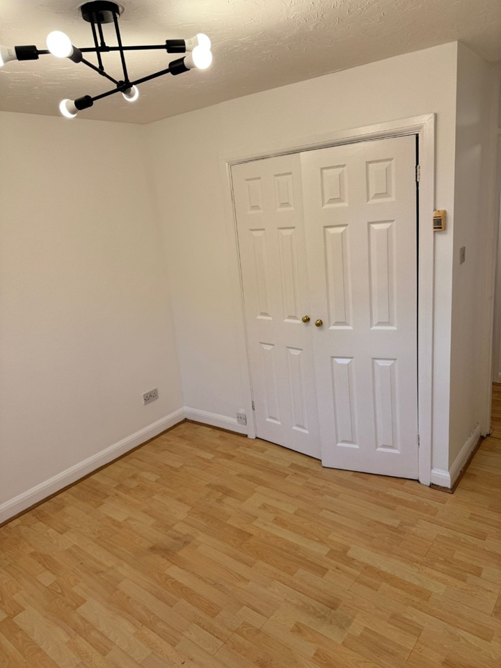 Dartford - 1 Bed Flat, Eton Way, DA1 - To Rent Now for £1,200.00 p/m