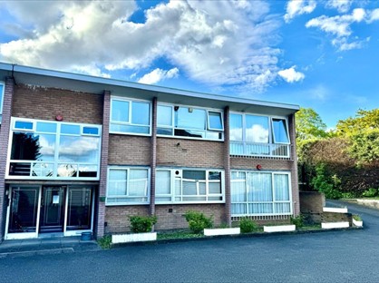 2 Bed Flat, Kingsmere Court, NW9