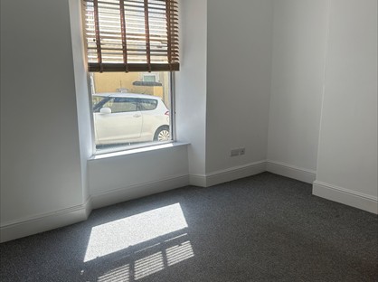 1 Bed Flat, Waterloo Street, PL4