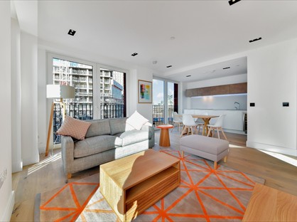 1 Bed Flat, Exchange Gardens, SW8