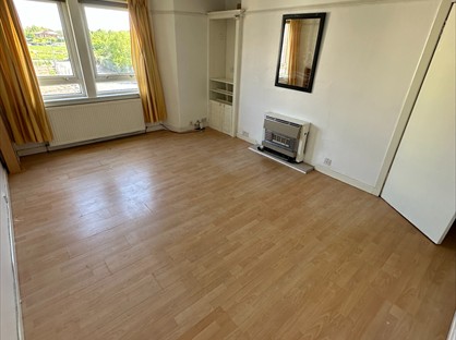 1 Bed Flat, Auchentorlie Quadrant, PA1