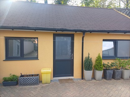 Studio Flat, Bagshot Green, GU19