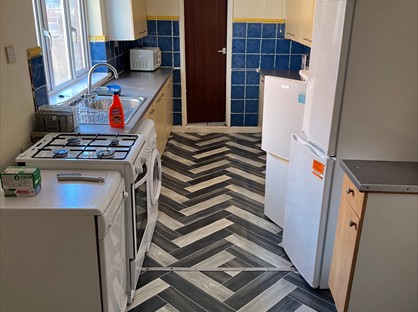 5 Bed Semi-Detached House, Helmsley Road, NE2