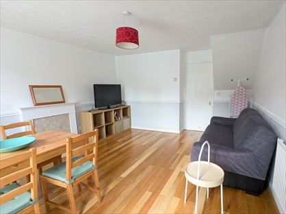 2 Bed Terraced House, Dulas Close, OX11