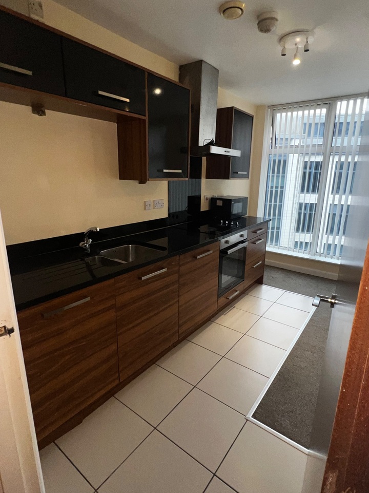 2 Bed Flat, The Gatehaus, BD1