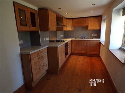 2 Bed End Terrace, Cowlersley Lane, HD4