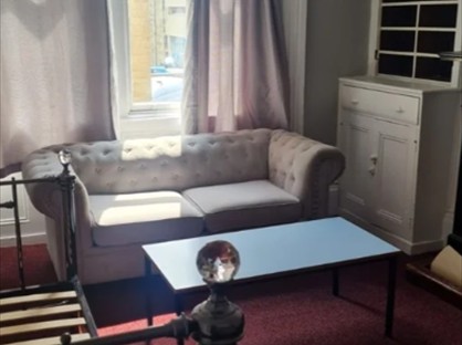 Studio Flat, Bond Str, WF13