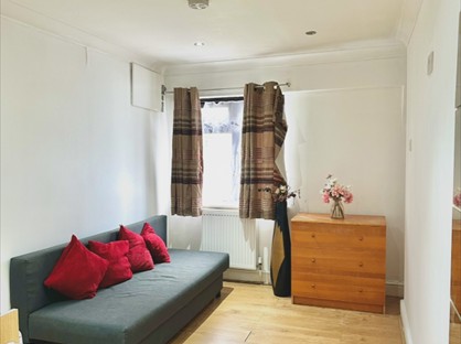 Studio Flat, Orpington, BR5