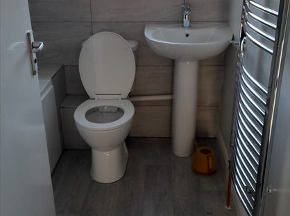 3 Bed Terraced House, Defarge Court, BD5