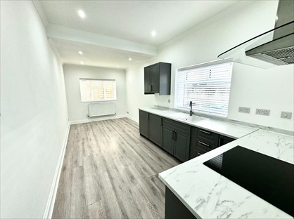 2 Bed Maisonette, Albert Road, PO5