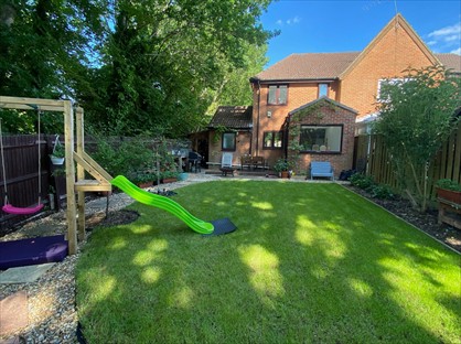 4 Bed Semi-Detached House, Kerry Close, GU51