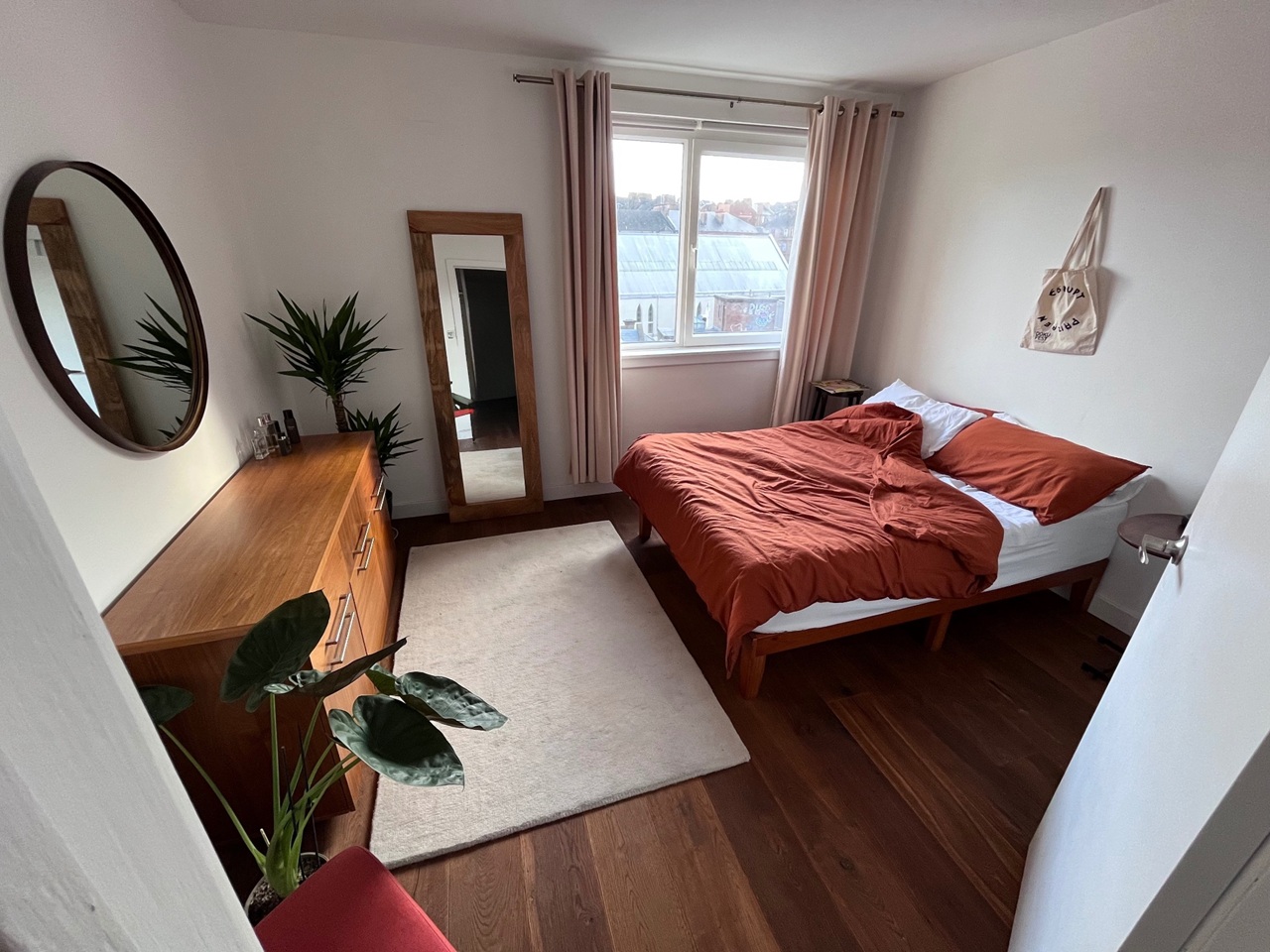 2 Bed Maisonette, Byres Road, G12 photo 4