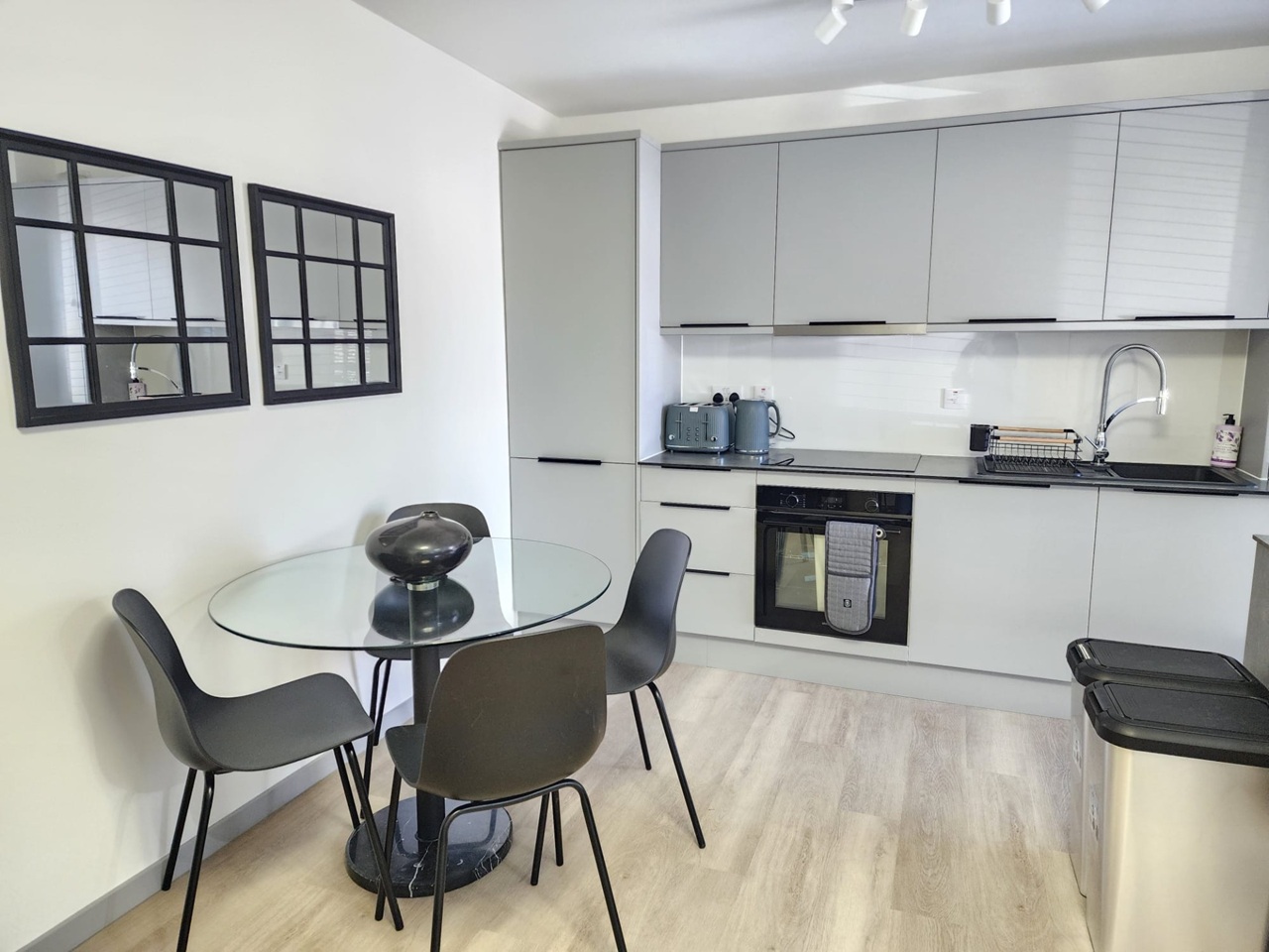 1 Bed Flat, Bicester Road, OX5 photo 3