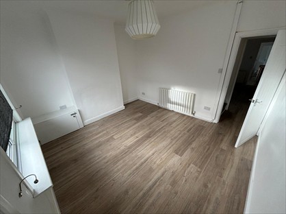 3 Bed Terraced House, Sherwood Road, NG17