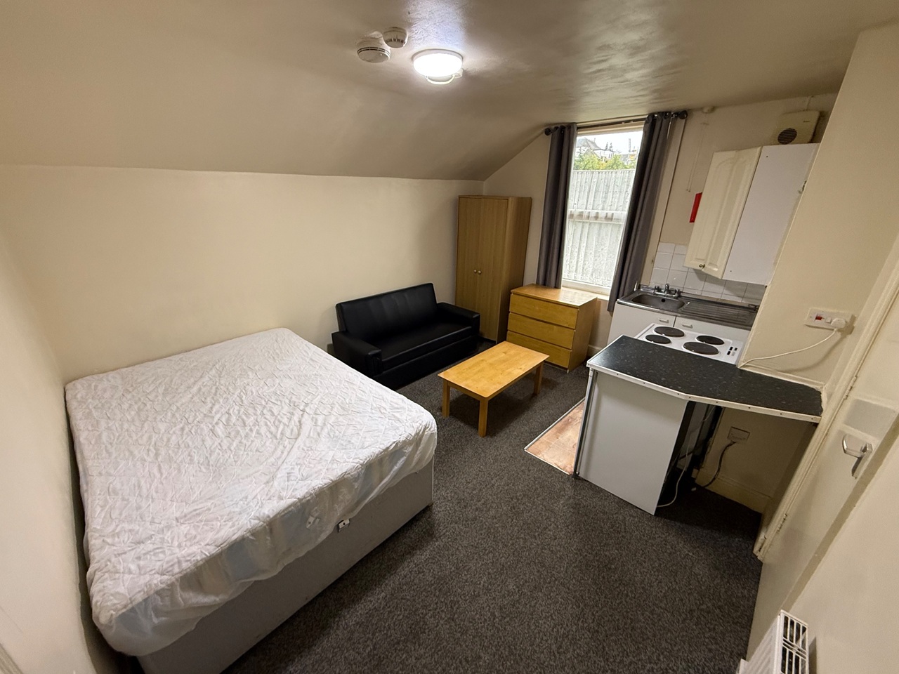 Studio Flat, Bloomfield Road, B13, N1 7GU