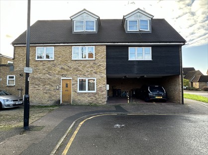 2 Bed Flat, Quaker Lane, EN9