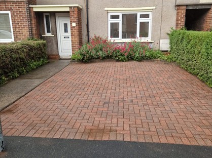 3 Bed Terraced House, Queens Drive, CH7