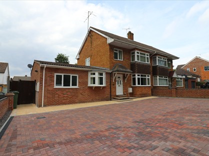 2 Bed Maisonette, Loggon Road, RG21