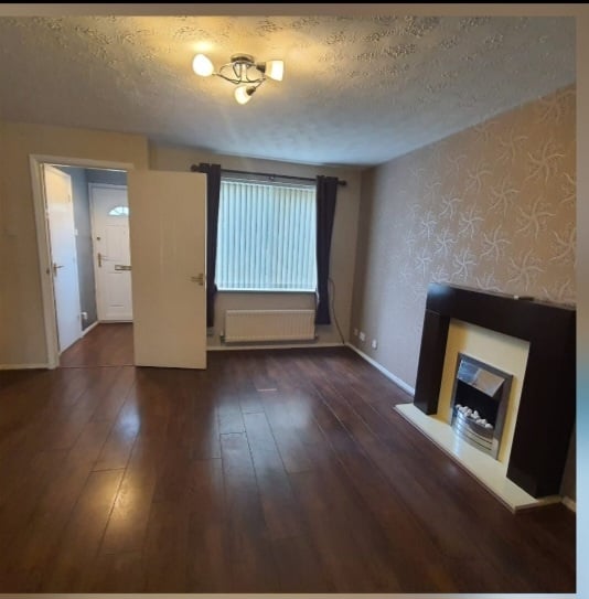 3 Bed Semi-Detached House, Bronte Close, LE3