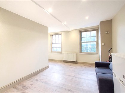 1 Bed Flat, Camden Road, NW1